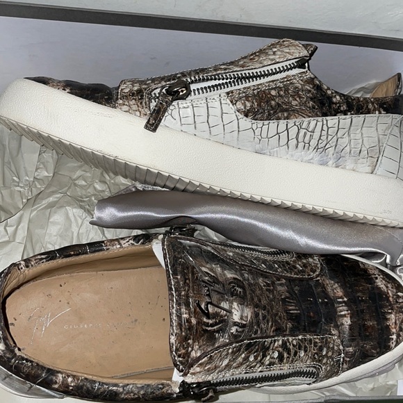 Men guiseppes size 14 need strings - Picture 1 of 1